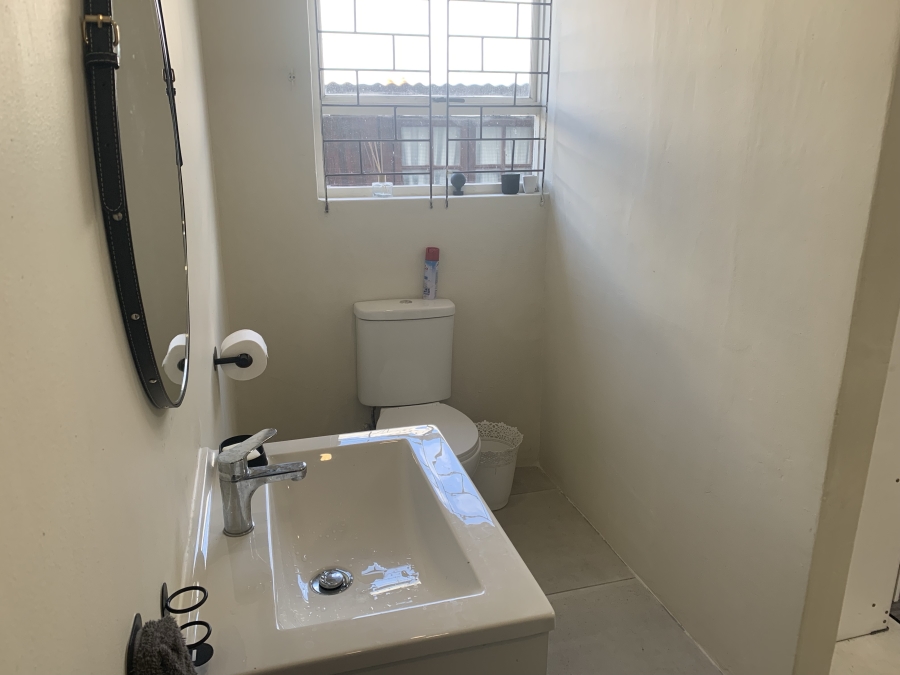 2 Bedroom Property for Sale in Table View Western Cape
